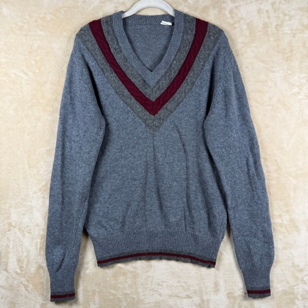 Vintage Grey 100% Lambswool V-Neck Sweater Burgundy Striped Trim Mens Large